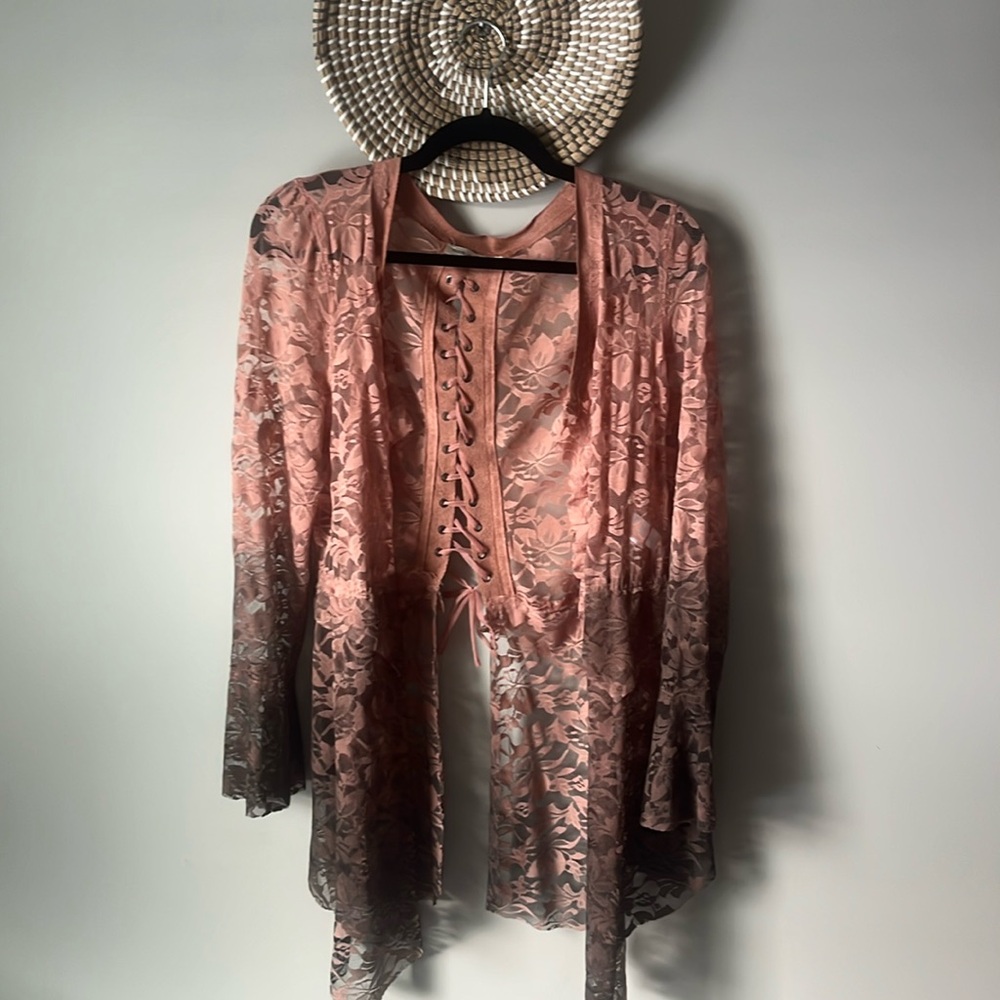 Vocal Ombré Lace Cardigan in a Dusty Peach Pink Size Small